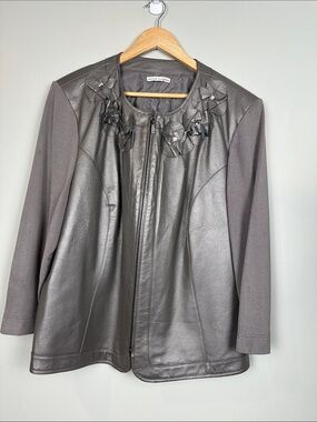 Peter Nygard leather jacket silver taupe embellished floral stretch casual boho
